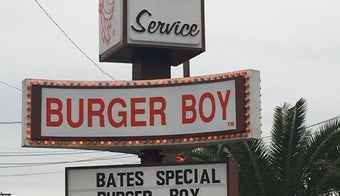 The 15 Best Places to Get a Big Juicy Burger in San Antonio