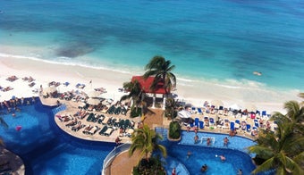 The 15 Best Places with a Swimming Pool in Cancún