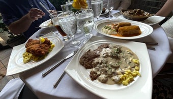 The 13 Best Places for Mushroom Sauce in St Louis