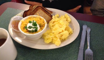 The 15 Best Places for Cheese Grits in Memphis