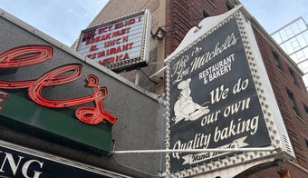 The 15 Best Places for Raisin Bread in Chicago