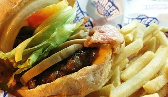 The 11 Best Places for Cheeseburgers in Cebu City