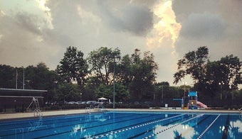 The 15 Best Places with a Swimming Pool in Chicago