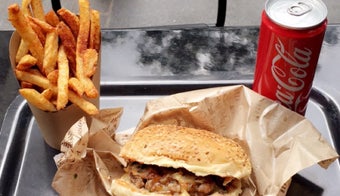 The 15 Best Places for Chicken Burgers in Paris