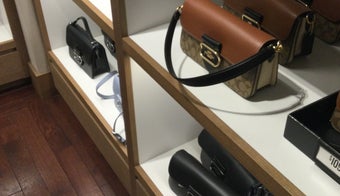 The 15 Best Fashion Accessories Stores in Orlando