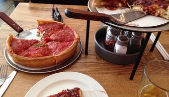 The 9 Best Places for a Margherita Pizza in South Loop, Chicago