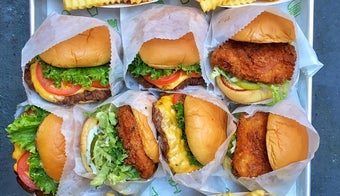 The 15 Best Places to Get a Big Juicy Burger in the Financial District, New York