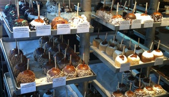 The 9 Best Places for Caramel Apples in Vancouver