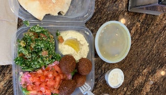 The 15 Best Places for Hummus in Miami