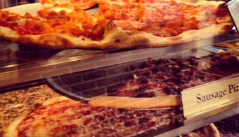 The 7 Best Places for Pizza Sauce in New York City