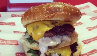 The 15 Best Places for Cheeseburgers in Boston