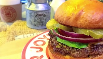 The 9 Best Places for Cheeseburgers in Hong Kong