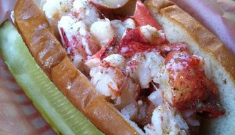 The 13 Best Places for Lobster Rolls in the Upper East Side, New York
