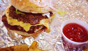 The 15 Best Places for Cheeseburgers in Fort Wayne