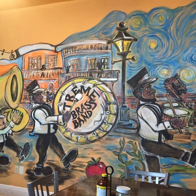 biscuits & buns on banks - Mid-City - 13 tips