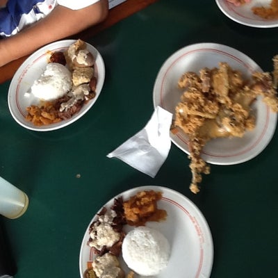 Ayam Mbok Berek Ny. Umi - Bekasi - Kecamatan Bekasi Barat, Jawa Barat