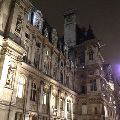 Hôtel de Ville de Paris - City Hall in Hôtel-de-Ville