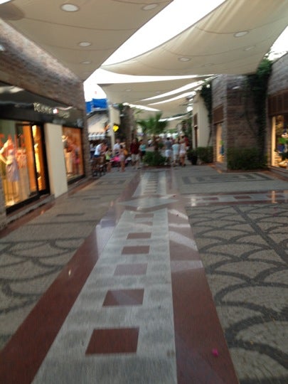 shopping-mall