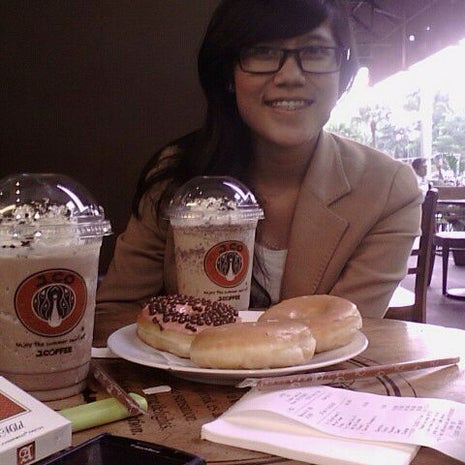J.Co Donuts & Coffee
