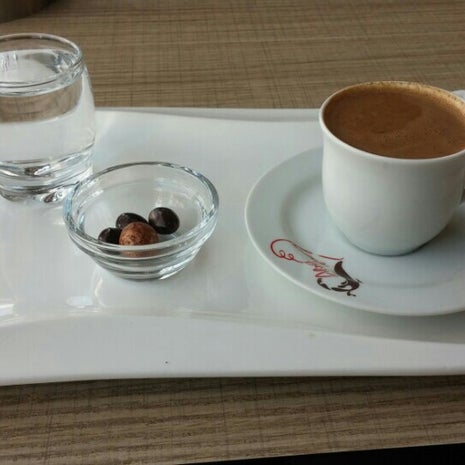Alya Pastanesi