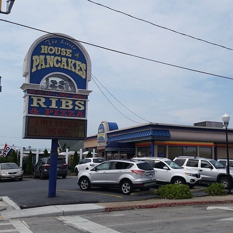 Little House of Pancakes and Ribs