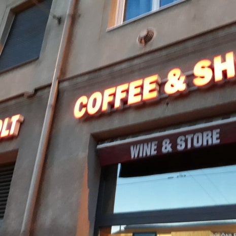 Koktélbolt Coffee And Shop