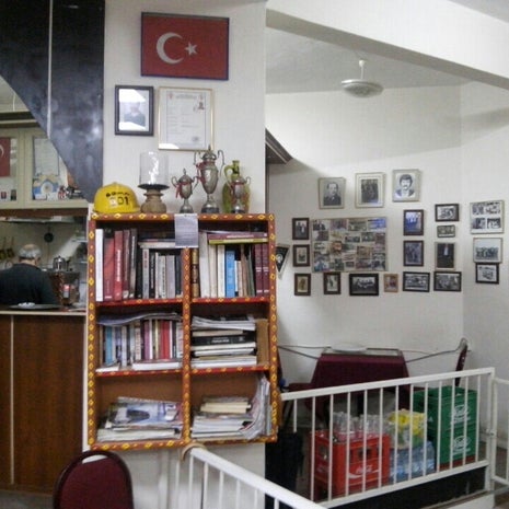 Bayarlar Kıraathanesi