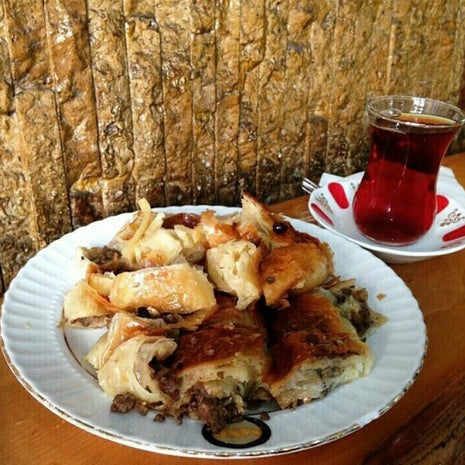 Tarihi Sarıyer Börekçisi