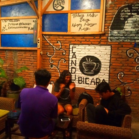 Candu Bicara