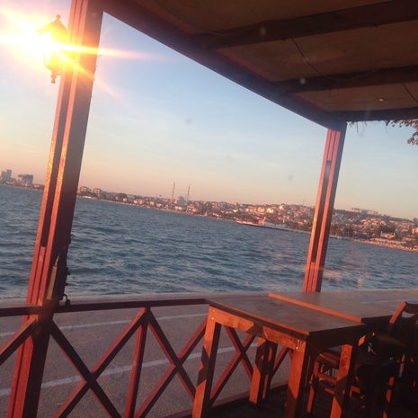 Mercan Restaurant. Büyükçekmece Sahil.