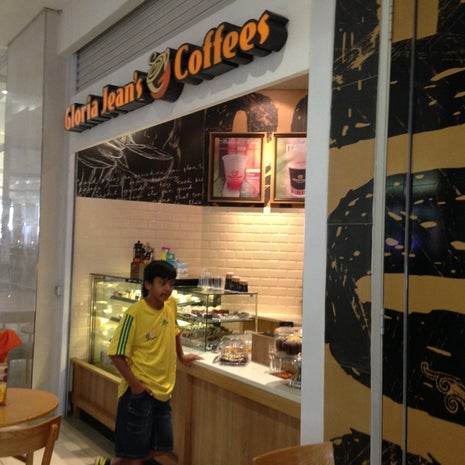 Gloria Jeans