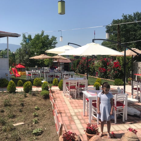 Rengarenk Kahvaltı Bahçesi