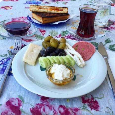 Kahvaltı Üssü