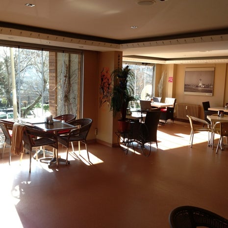 Dejavu Cafe