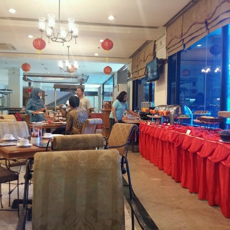 Sekar Kedaton Cafe & Resto Sahid Jaya Lippo