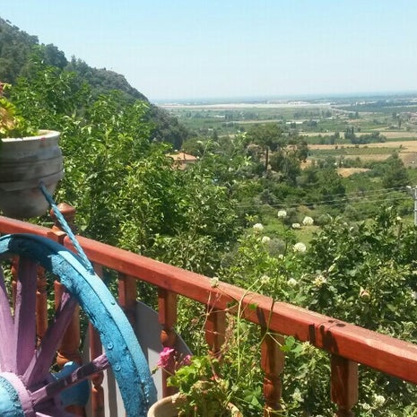 Şerefler Köyü-SanART Cafe