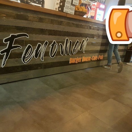 Fenomen Burger House Cafe Pub