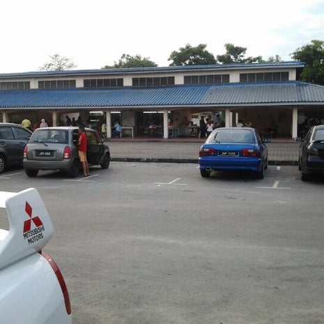 Gerai-gerai Perhentian Lori