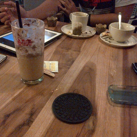 Black canyon coffee Living World