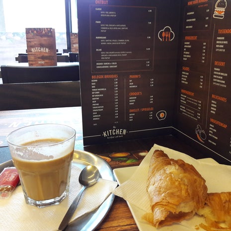 the kitchen breakfast and lunch