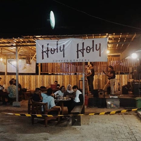 Holy Coffee & Eatery