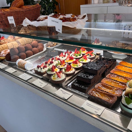 Café Pole