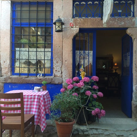 Cafe 'S'