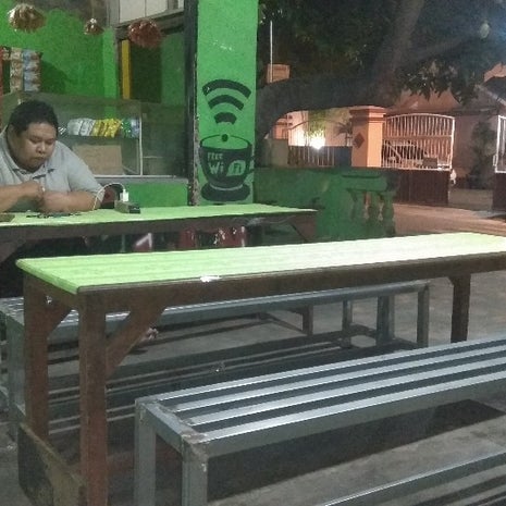 Warkop Oi Auri