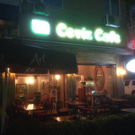 Göztepe Ceviz Cafe