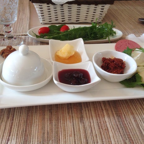 mevsim kahvaltı salonu