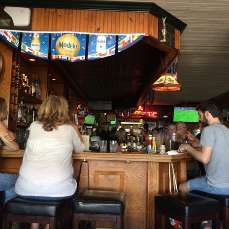 Hennessey's Tavern