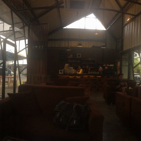 Cozy Car Wash And Coffee Corner