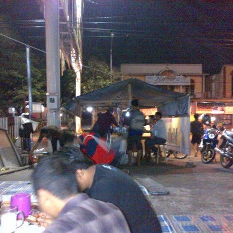 angkringan soekarno hatta