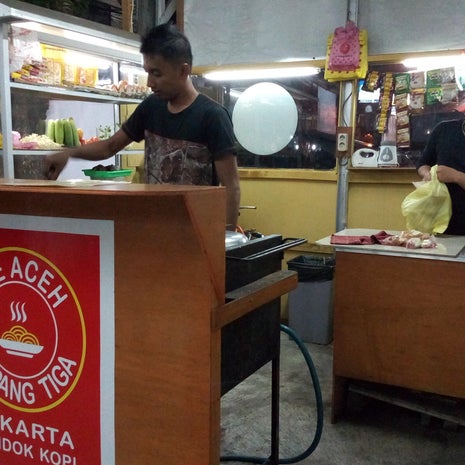 Mie aceh simpang tiga pondok kopi